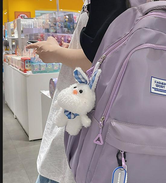 

Versatile Campus-Style Backpack for Middle and High School Students - Large Capacity & Trendy Design