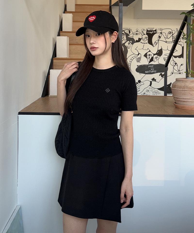 MARIE CLAIRE Clover Embroidered Soft Short Sleeve Knit (Mafbkn11Mbk)