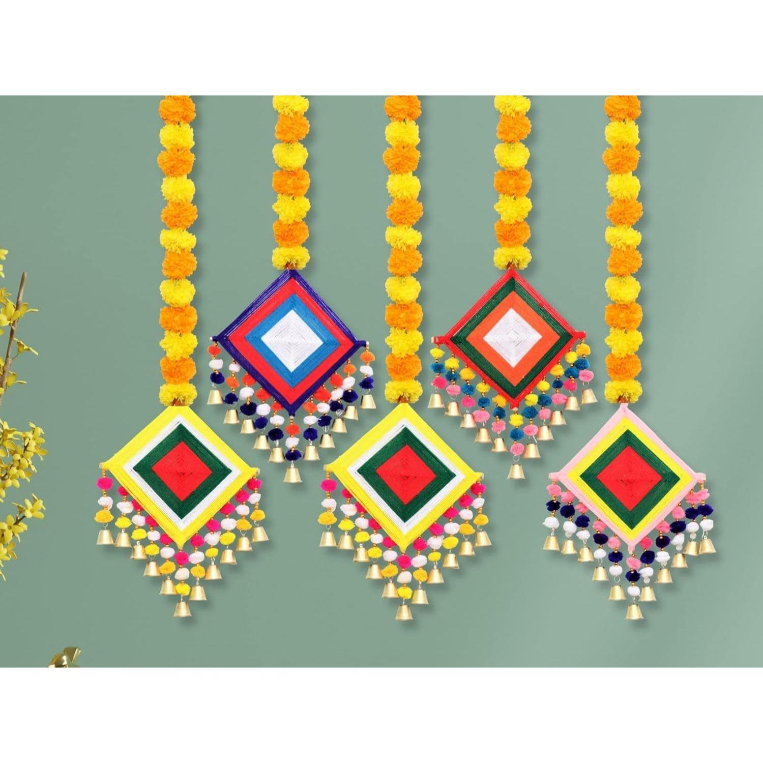 

Ручная работа Искусственные бархатцы Пушистые цветы Разноцветные шерстяные колокольчики-воздушные змеи для подвешивания (Высота примерно 44 дюйма. Пакет из 5)