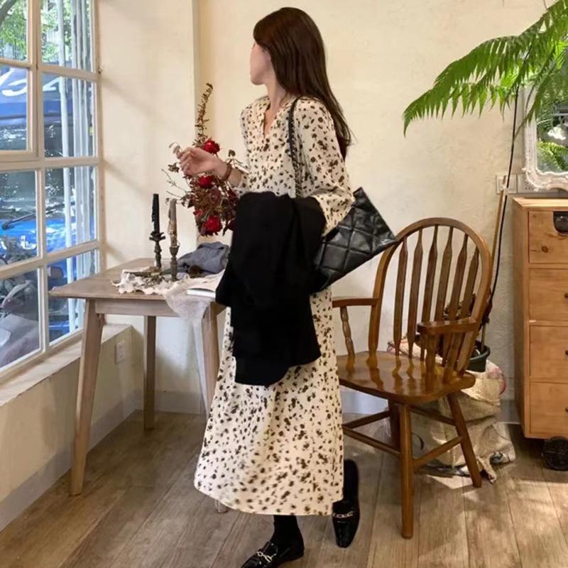 Women's 2024 V-Neck Floral Retro French Tea Break Dress - Autumn/Winter Collection