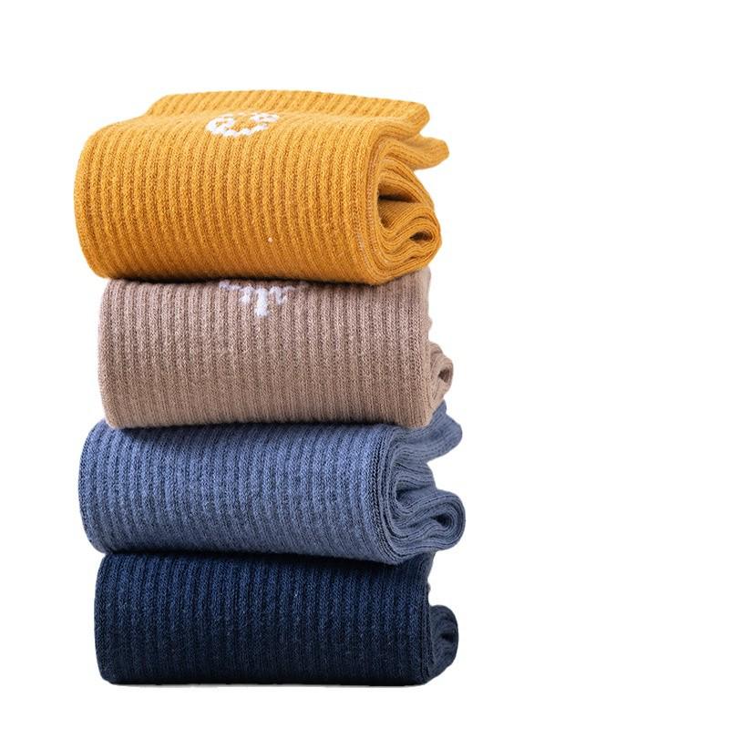 Chaussettes en coton hautement élastiques Douze Constellations: Tube moyen pour hommes et femmes pour sports légers, automne et hiver.