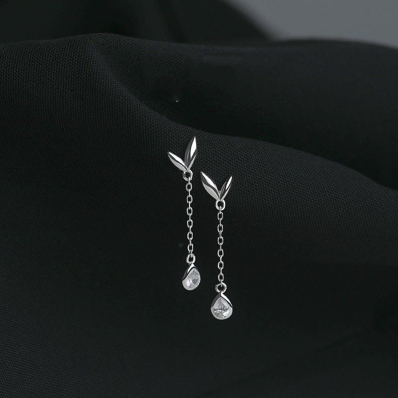 Unique Japanesestyle Copper Leaf Earrings With Leafshaped Zircon Studs Stone