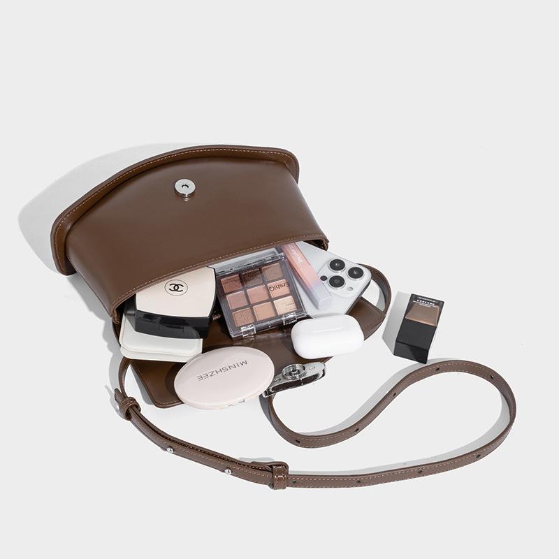 Vintage Underarm Bag Single Shoulder Bag 2025 Fashion Niche Design Personality Saddle Bag Trendy High-end Crossbody Women's Bag