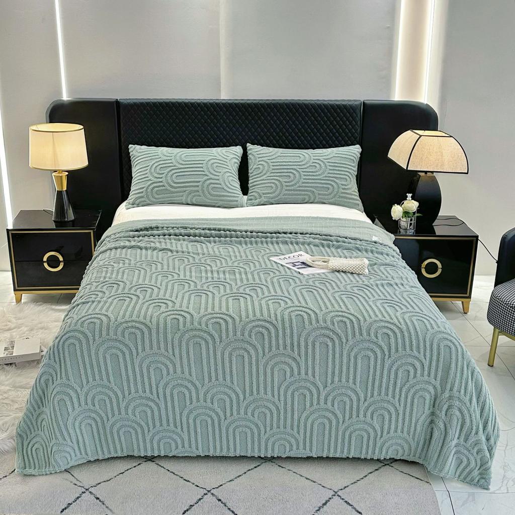 Luxurious Single - Layer Taffeta Blanket Flanged Edge for Naps and Sofa Cover with Feature