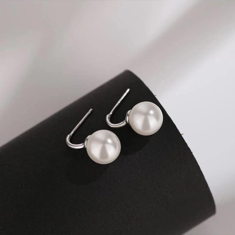 Korean White Pearl Stud Earrings for Women - Fashionable, Simple, Elegant Dangle Design, Perfect Best Friend Accessory