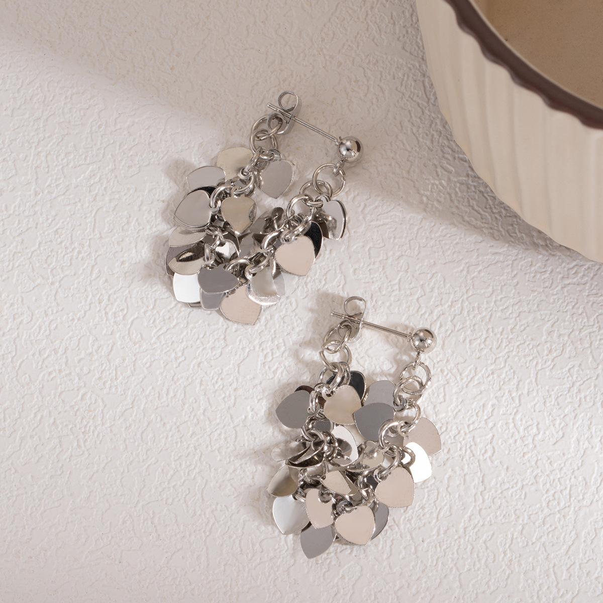 

Super Sparkling Love Fringed Earrings, Light Luxury High-End Celebrities Cold Style Fashion Earrings Women