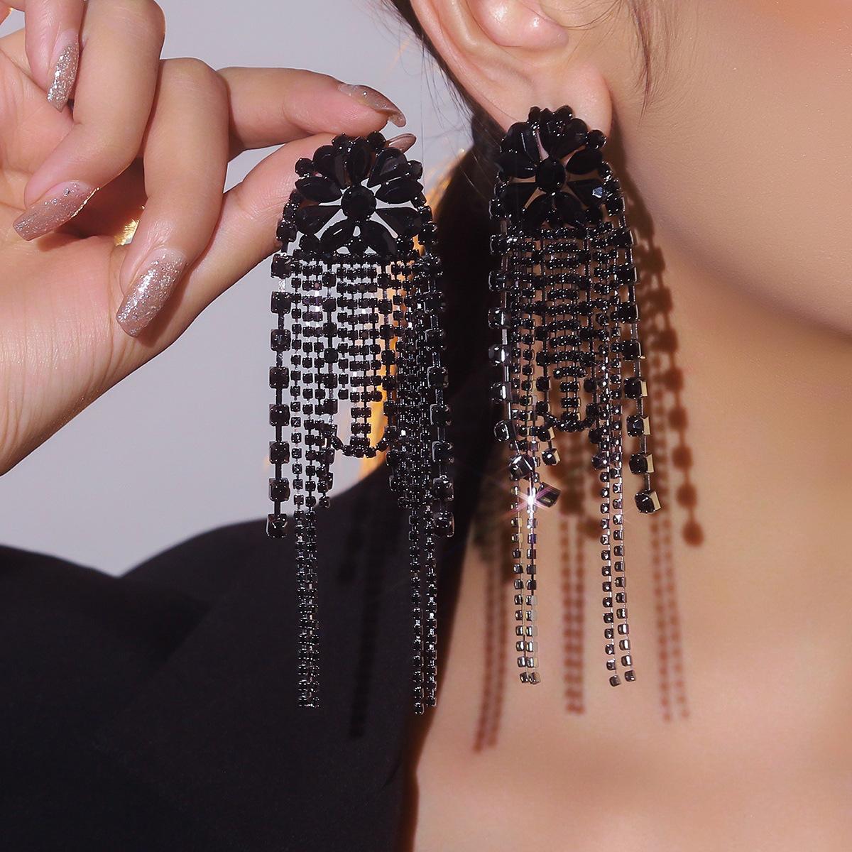 

High-end Luxury Shiny Diamond Long Fringed Earrings Women s Exquisite Stud Earrings Bridal Ear Jewelry