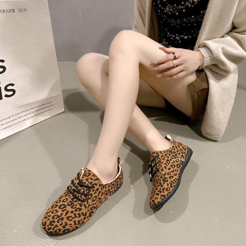 European and American Leopard Print Casual Shoes 2024 New Daily Loose Soft Sole Non Tiring Vulcanized Flat Bottom Women's Shoes