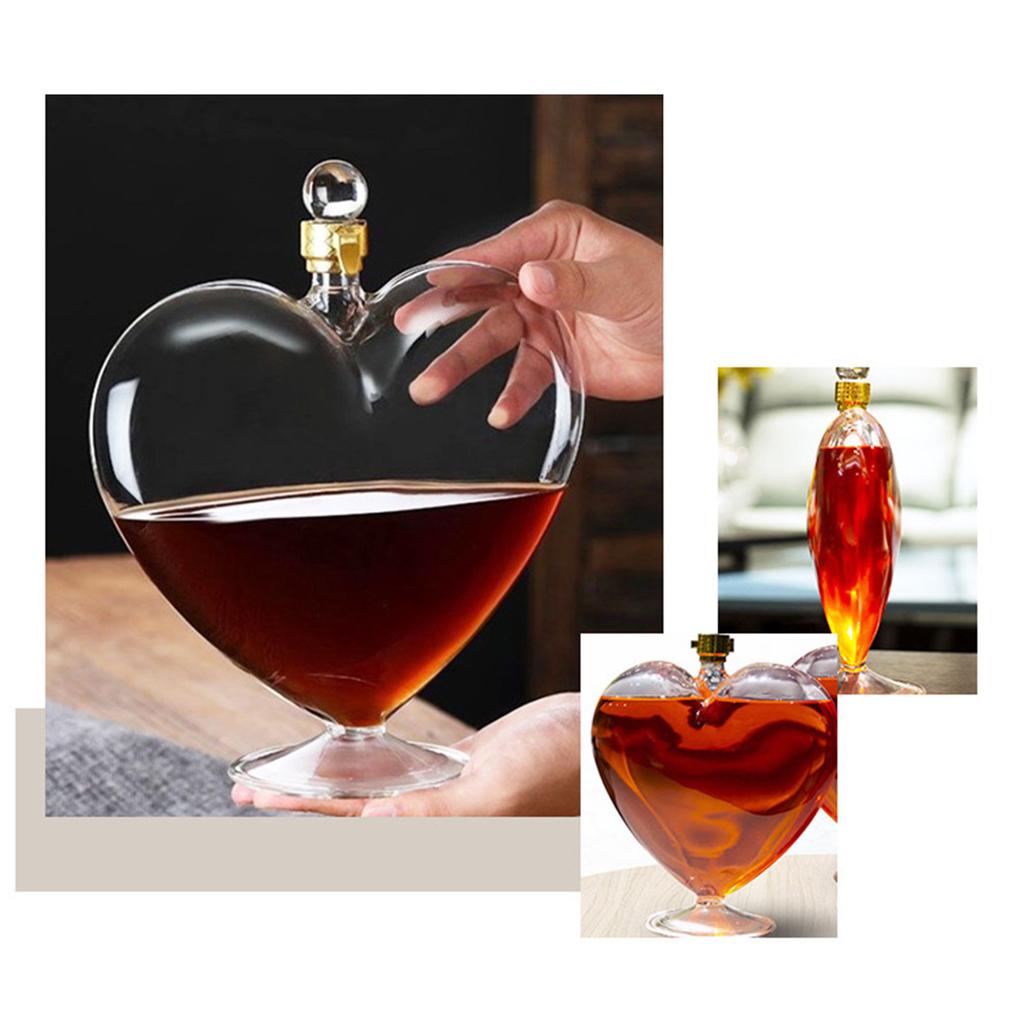 Umělecká dutá skleněná karafa ve tvaru srdce pro víno a skotskou whisky s hladkým povrchem, skleněný dávkovač vína pro domácí bar