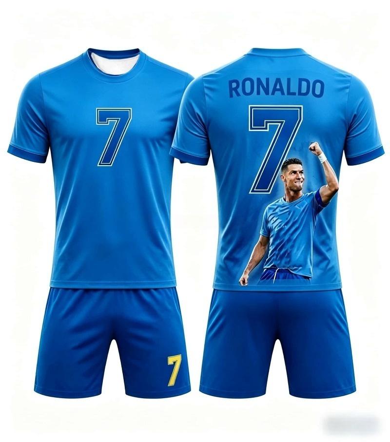 Nuovo Set Estivo di T-shirt Sportiva a Maniche Corte + Pantaloncini Moda Ronaldo #7 Maglia da Calcio Traspirante Set Famiglia Bambini