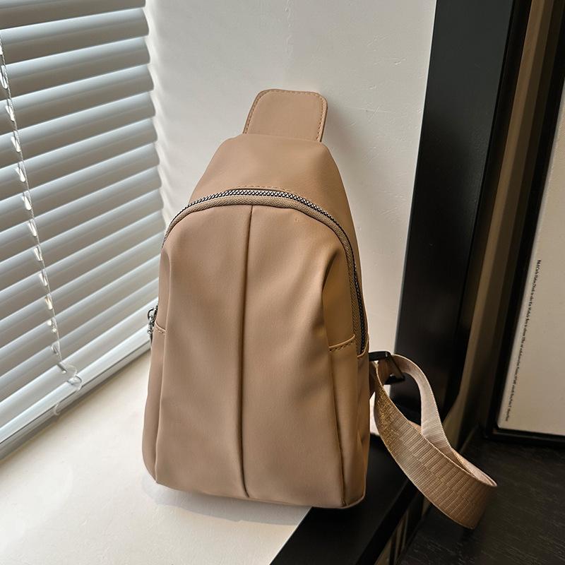 Casual Breast Bag Women'S Retro Outdoor Travel Bag Wide Shoulder Strap Messenger Bag Women'S Breast Bag Fanny Pack