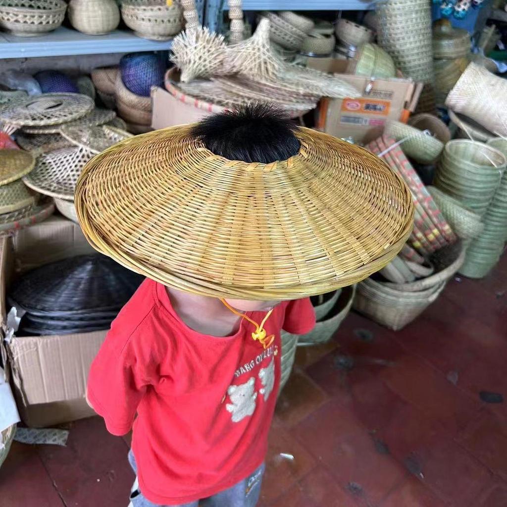 Chapeau Original en Bambou Noir - Accessoire de Costume Daxia Japonais avec Design Antique en Bronze Do Li