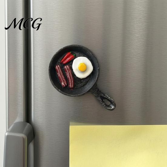 Refrigerator Decor Magnet Simulated Egg Magnet, Resin 3D Decorative Fridge Cartoon Memo Notes Photo Holder for Home Kitchen Office