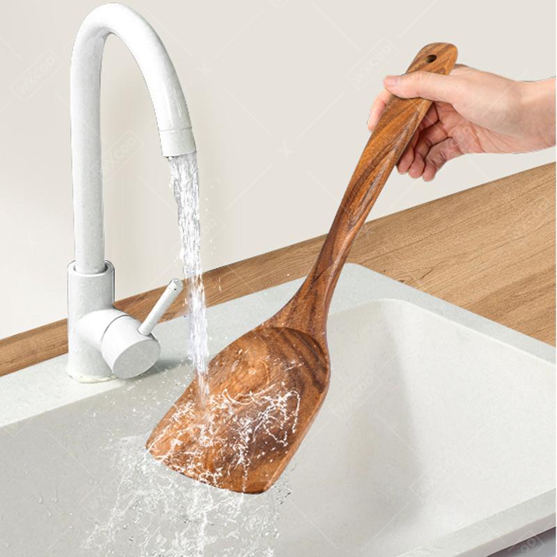 2pcs Wooden Spatulas Nonstick Cookware Long Handle Flat Frying Spatulas Flipper for Pancake Fish Egg Ideal for Kitchen Cooking