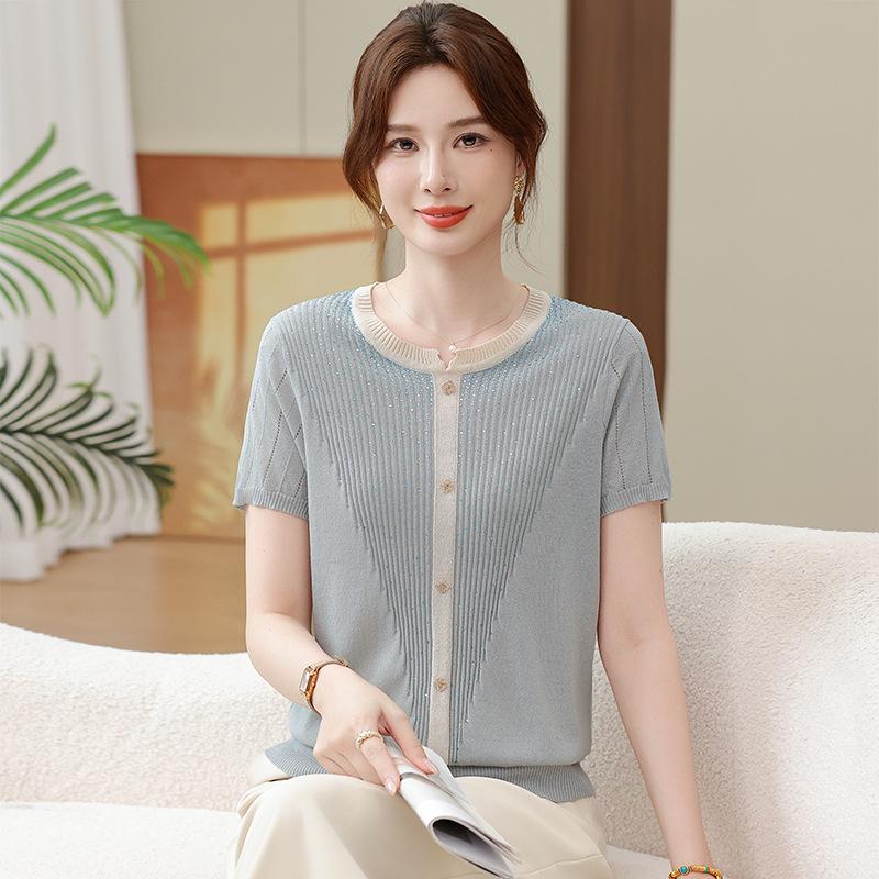 Elegant Women's Short-Sleeve Knit T-Shirt - Loose, Round Neck for Middle-Aged & Elderly Mothers (2026 Summer Collection)