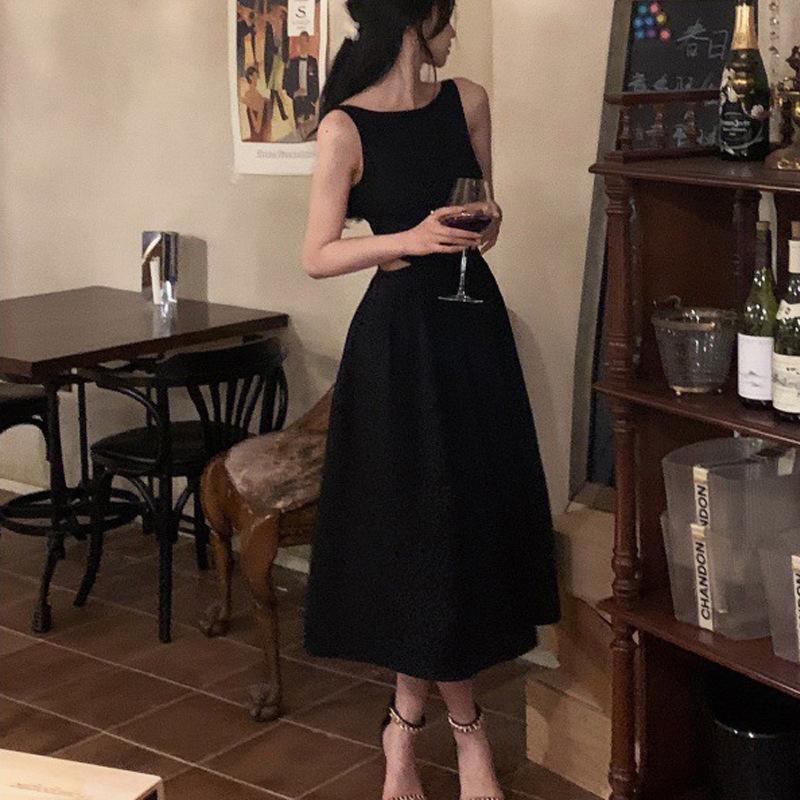 Summer new French coffee break vest long dress sexy waist white splicing suspender dress