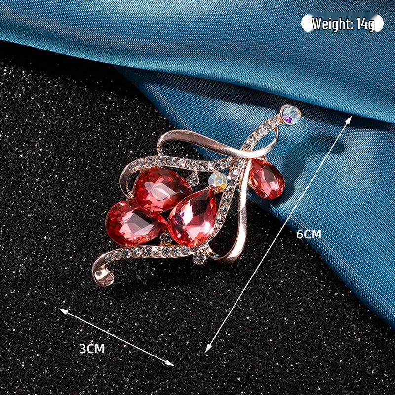 High-End Rose Red Chinese Flower Brooch: Classical Pin for Women's Qipao & Coat Accessories