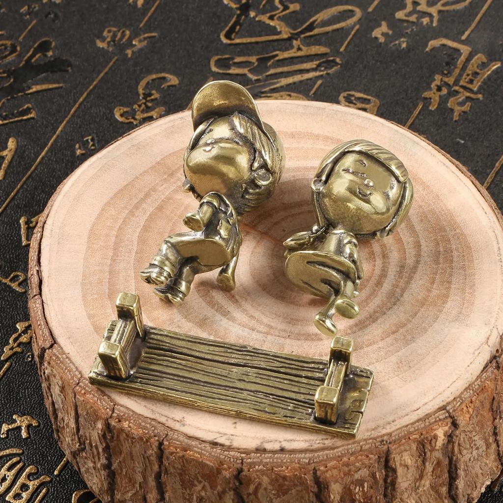 Urocze Ozdoby z Mosiądzu dla Dziecięcych Sympatii Chłopiec Dziewczynka Mały Stołek Metalowe Figurki Dekoracje do Sypialni Walentynkowe Prezenty Miłości