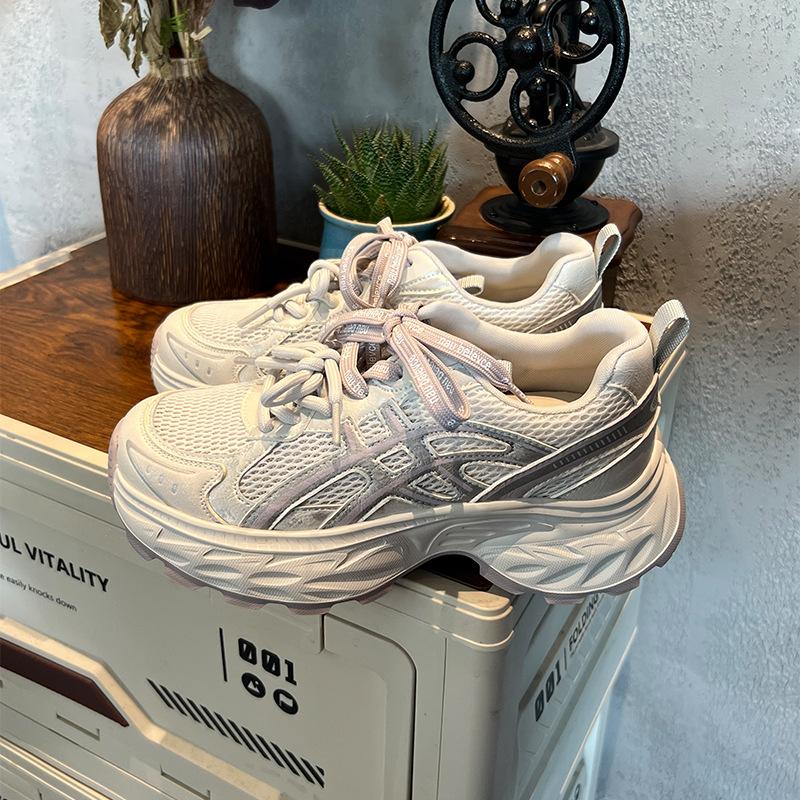 

Foam bottom mesh breathable dad shoes summer new models with comfortable and lightweight casual sports shoes trendy cool women s shoes 40