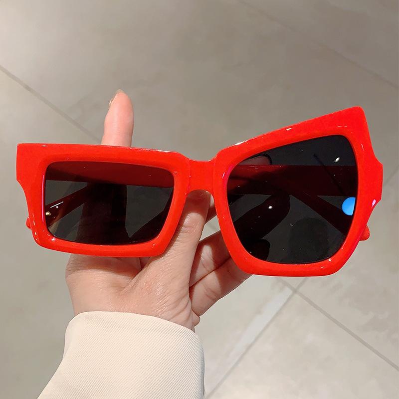 Vintage Luxury Brand Designer Funny Irregular Eyebrows Sunglasses Women For Men Sun Glasses Trend Punk Big Frame Popular Shades