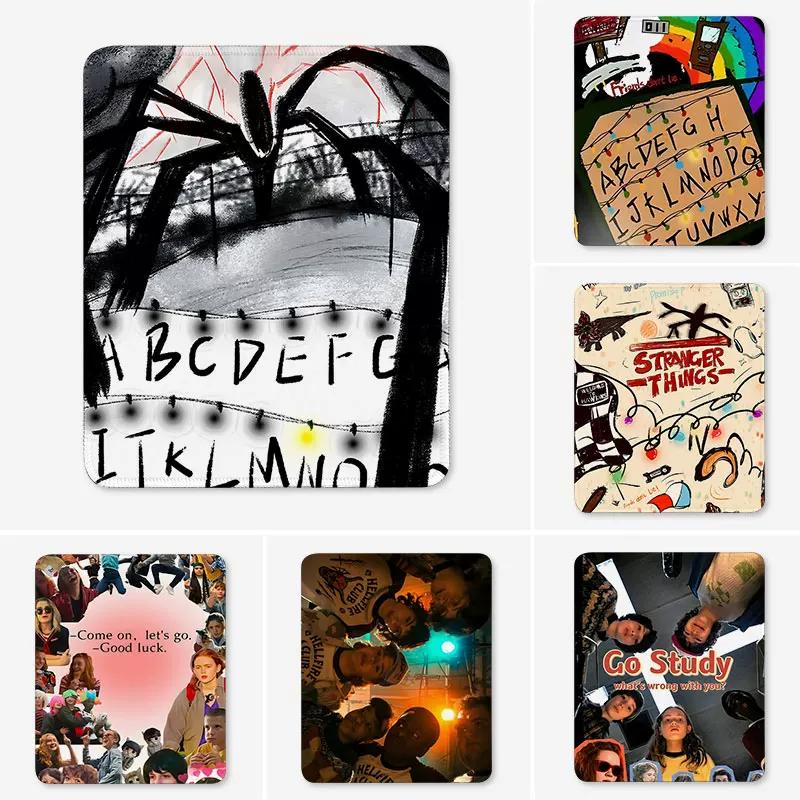 High Definition Printing Stranger Things Leather Mouse Pad Small Convenient and Simple Computer Mouse Pad Desk Edge Lock Non-slip Waterproof Mouse Pad