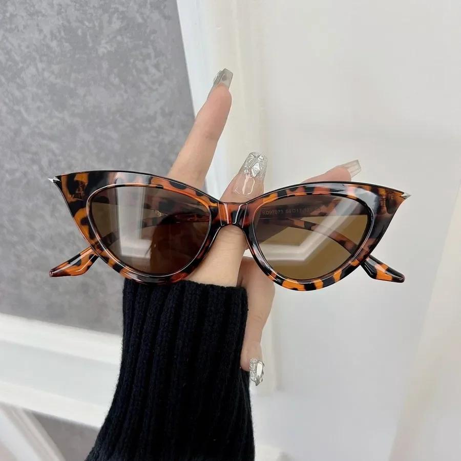 Retro Cat Eye Designer Sunglasses Women Men Black Frame Vintage Sun Glasses Female Male Brand Fashion