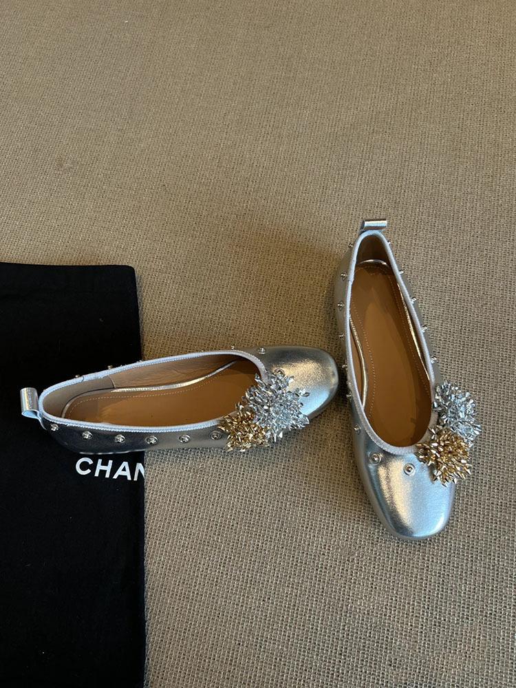 Sheepskin version~ Versatile flower rivet Mary Jane shoes one pedal shallow mouth round head flat shoes shallow mouth leather single shoes