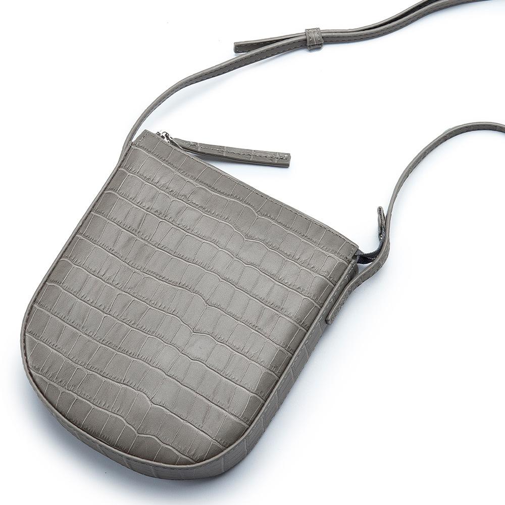 

Mini saddle bag oblique span bag women s new crocodile pattern spring and summer women s bag put mobile phone small bag high face серый