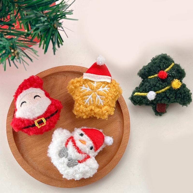 Lovely Christmas Theme Brooch for Adult Children Festival Clothes Decorative Plush Pin for Seasonal Festival Party Props