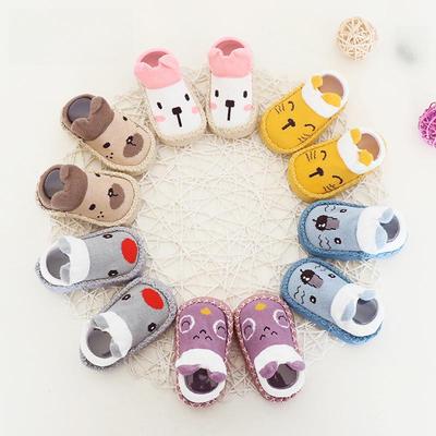 Neue Herbst- & Winter-Rutschsocken für Kleinkinder mit weicher Ledersohle und Cartoon-Design für Jungen & Mädchen.