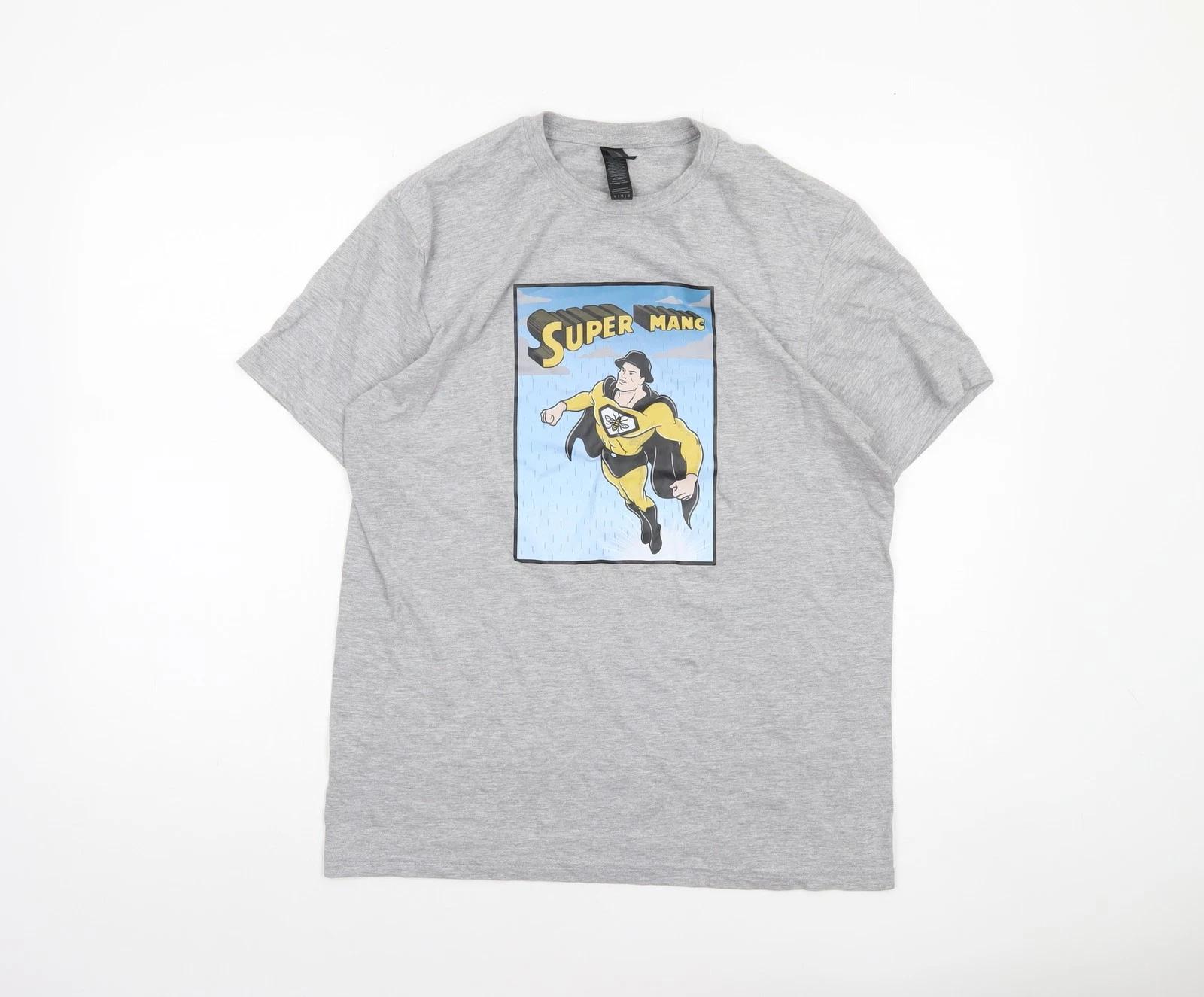 

Gildan Men’s Grey Super Manc Graphic T-Shirt Size M M