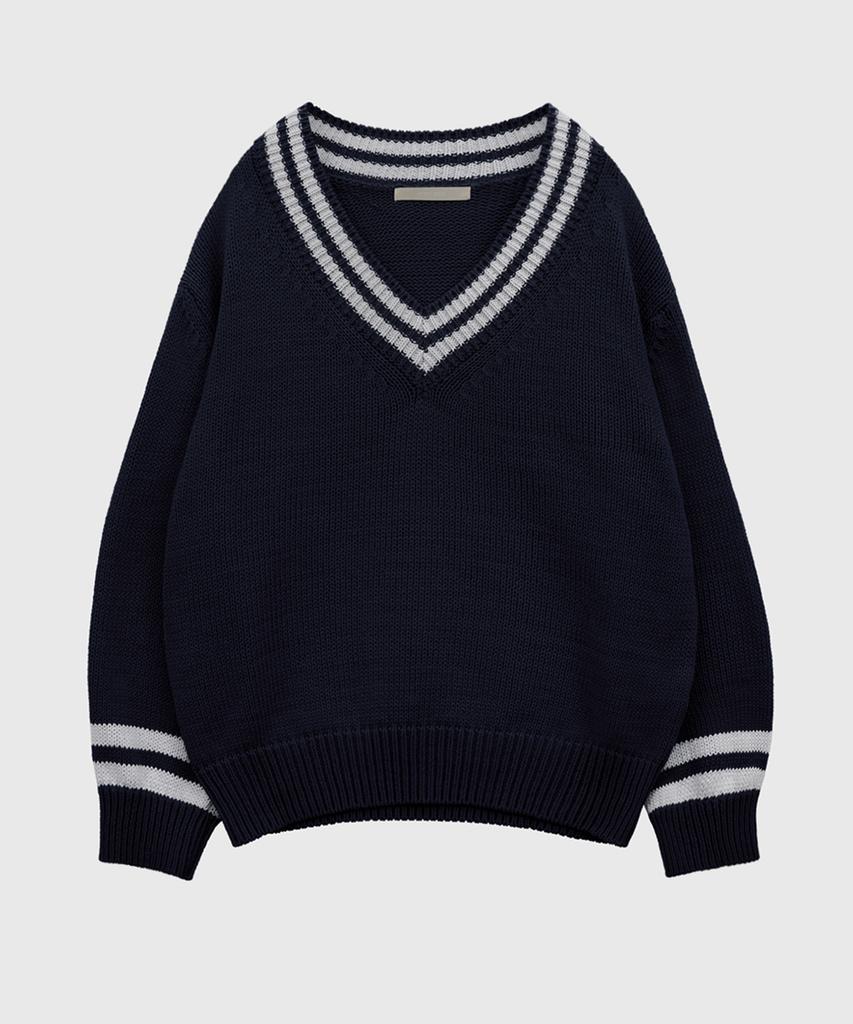 Kwinseulaebis Two Line Accentuated Loose Fit V-Neck Cotton Knit