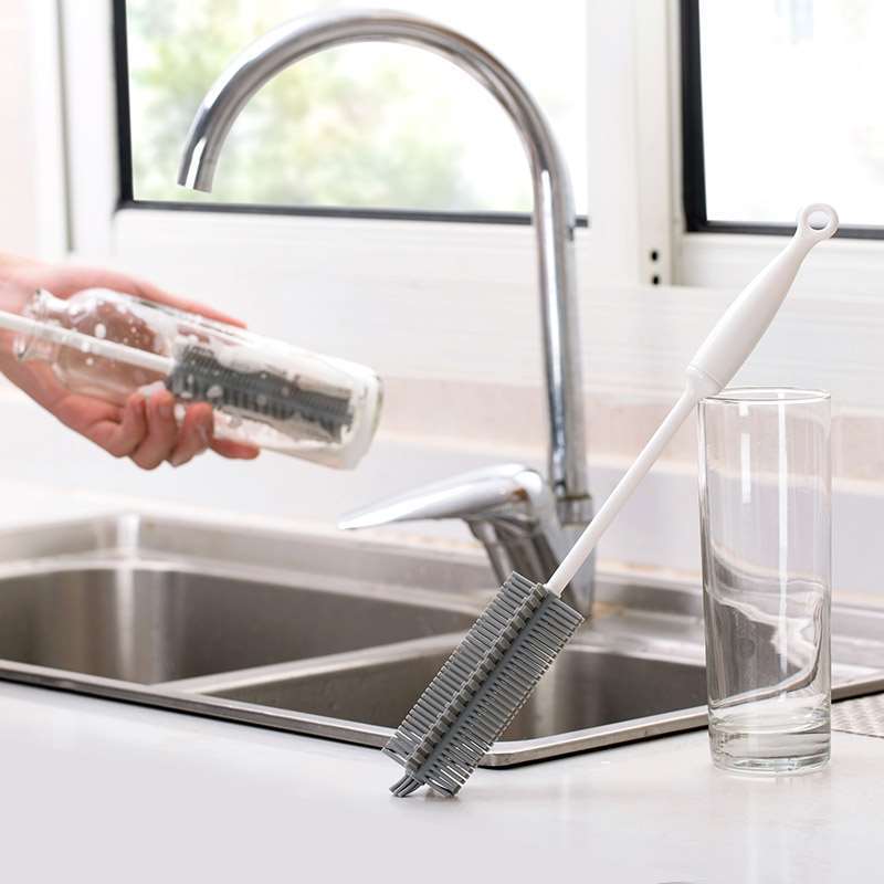 

Щетка для мытья изоляционных чашек с длинной ручкой серый