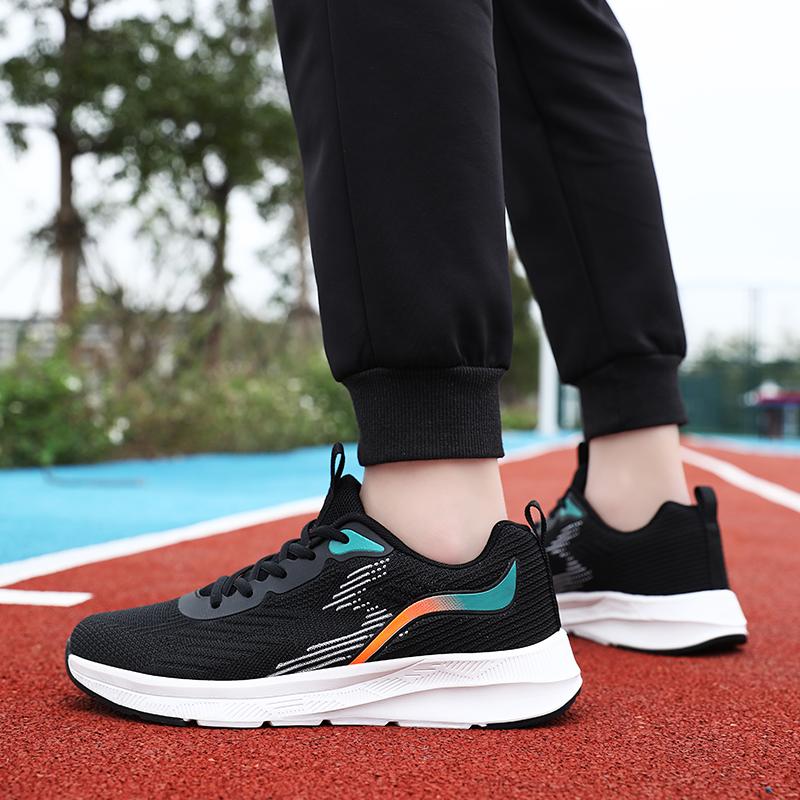 Neue atmungsaktive Laufschuhe mit Fliegenstrick für männliche Mittelschüler, rutschfeste Joggingschuhe, sportliche Freizeitschuhe für Jugendliche