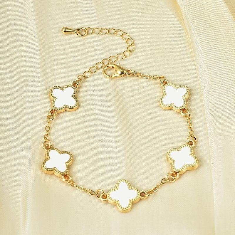 1PC women's lucky four-leaf clover multi-layer chain bracelet, elegant and simple white and black chain, the four-leaf clover symbolizes good fortune.