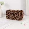 Astuccio Nero in Pelle e Borsa per Trucco da Donna: Grande Capacità, Custodia da Viaggio Portatile con Squisito Design a Macchie di Leopardo.