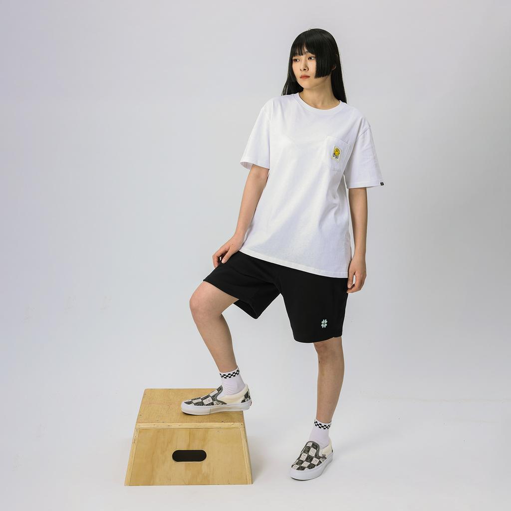 Vans Camiseta unissex com bolso de sorriso de desenho animado de cor sólida, gola redonda, manga curta, ombro caído, branca VN0A7TPFWHT