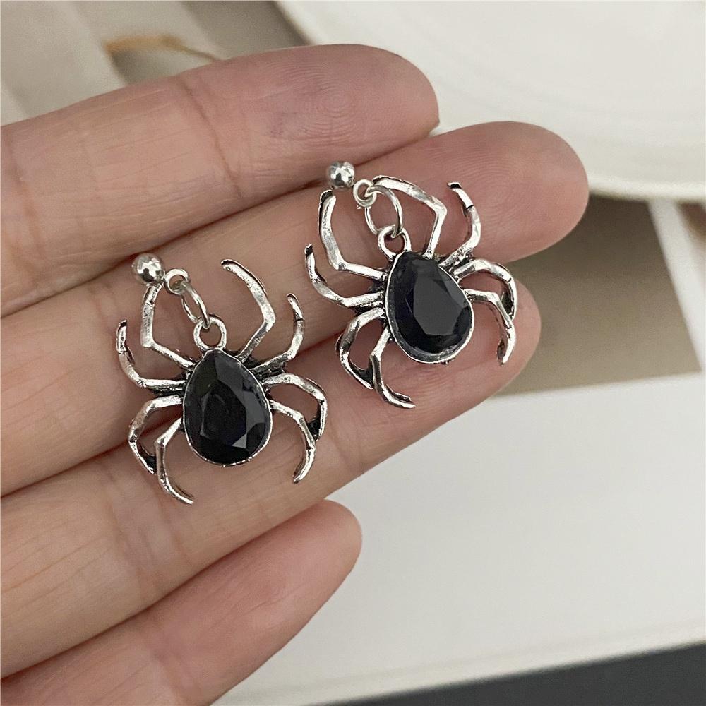 

Vintage Gothic Style Stud Earrings For Women Men Black Red Color Spider Fashion Earrings Gift for Party Statement Ear Zircon