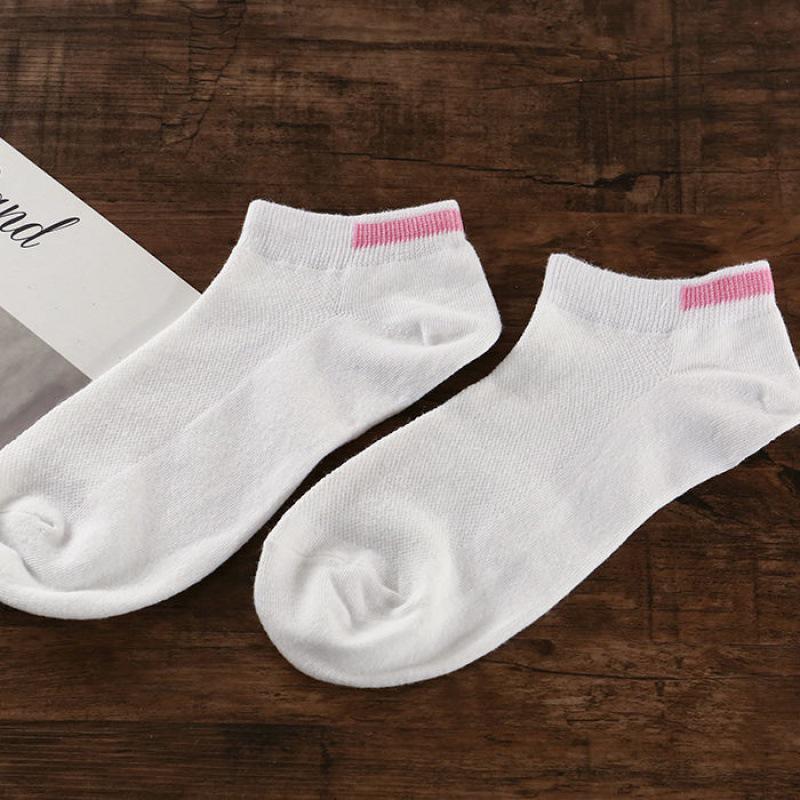 

Cute Odor-Resistant Women s Low-Cut Cotton Socks - Japanese Style