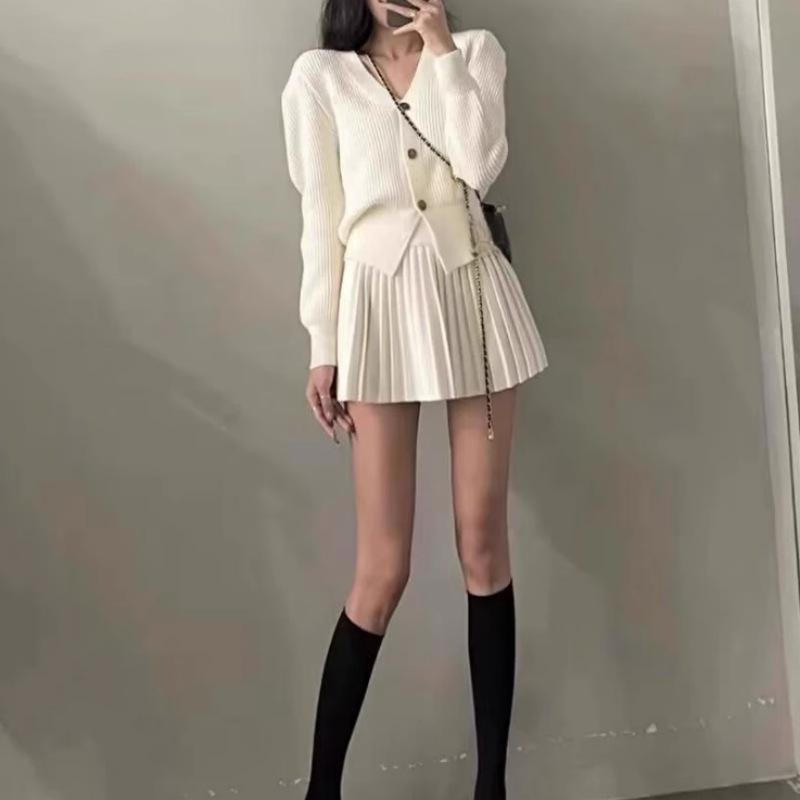 

Женское осенне-зимнее трикотажное плиссированное короткое платье с длинными рукавами и V-образным вырезом, комплект из двух предметов one size fits all