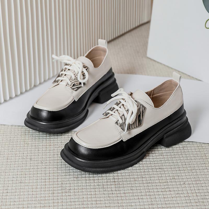 Black White Leather Patchwork Platform Shoes Woman Lace Up Metal Decoration Flats Thick Bottom Lolita Brogues Shoes Big Size 43