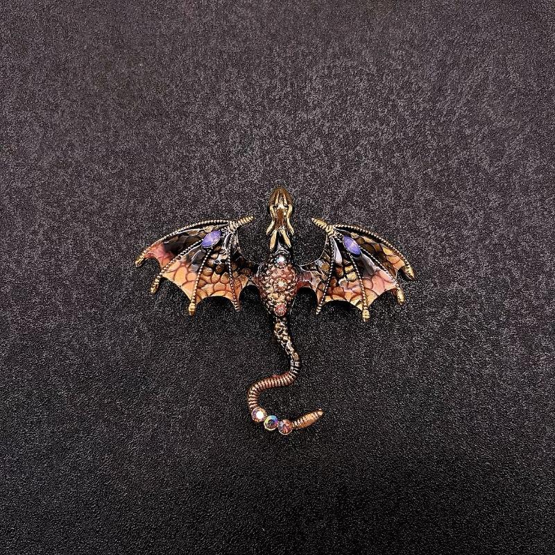 Brož Kapající drak - Vysoce kvalitní, Personalizovaná zvířecí brož s protiodrazovým zapínáním a špendlíkem.