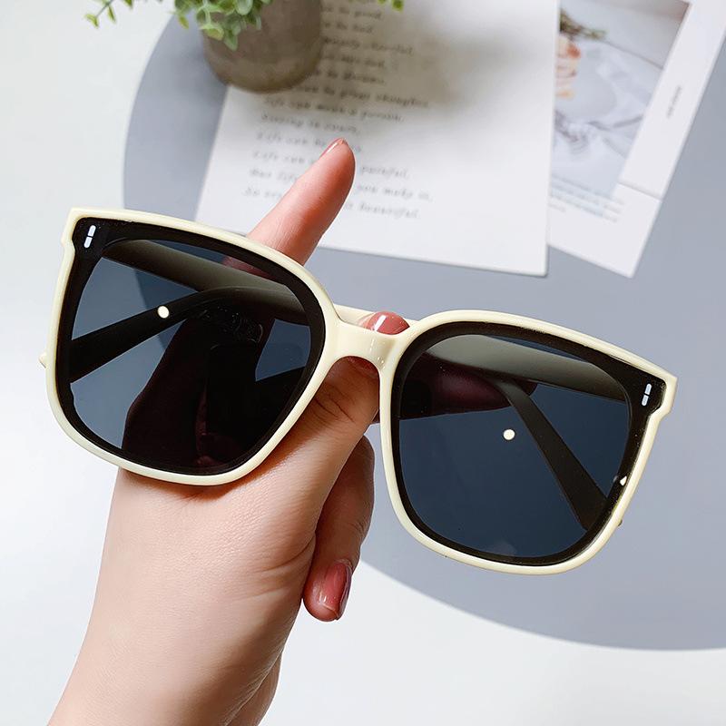 Square Sunglasses Women Vintage Oversize Sun Glasses Black Gradient UV400 Protection Unisex Fashion