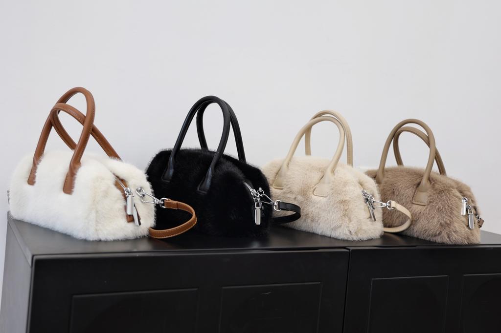Winter Kunstpelz Damen Box Kleine Tragetasche Umhängetaschen Luxus Design Weicher Plüsch Damen Griff Schultertasche Pelzig Flauschige Handtaschen