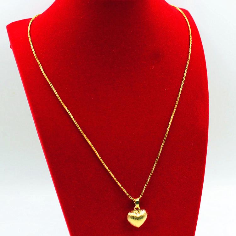 Stylish European Hollow Heart Gold Necklace with Vietnamese Sand Gold - Long-lasting Women's Jewelry