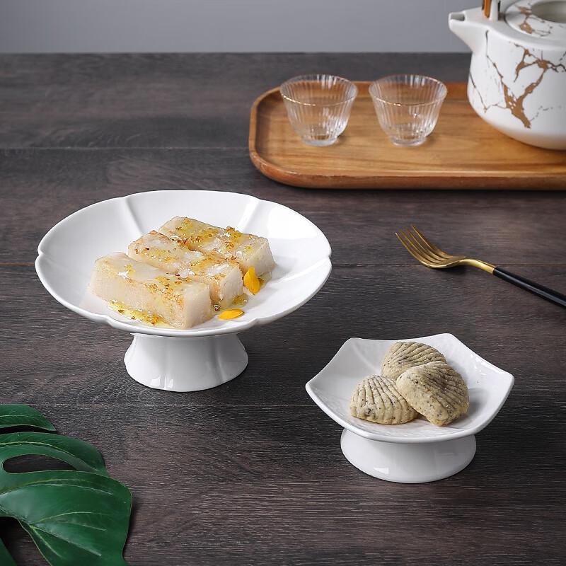 Severský keramický zvýšený servírovací talíř