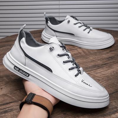 Chaussures de skate chaussures décontractées pour hommes mode polyvalentes semelle souple antidérapante nouvelle surface en cuir tige basse respirantes chaussures blanches tendance