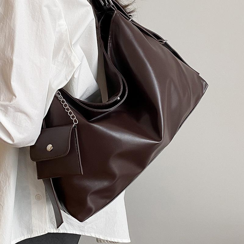 Casual Bag for Women Tote Bags for Large Capacity Summer Crossbody New Versatile Style for College Students’ Class Commuting Bag