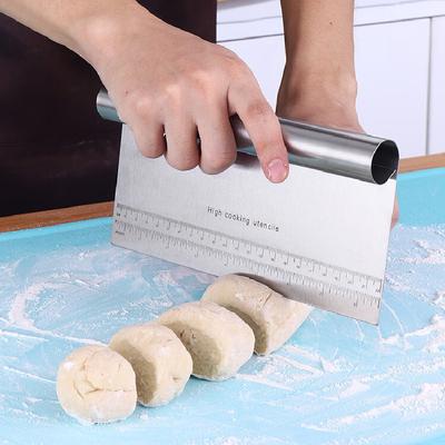 2026New Stainless Steel Dough Chopper Bench Scraper Pastry Cutter Cake Scraper with Scale Cake Baking Scraper Noodle Dough Knife