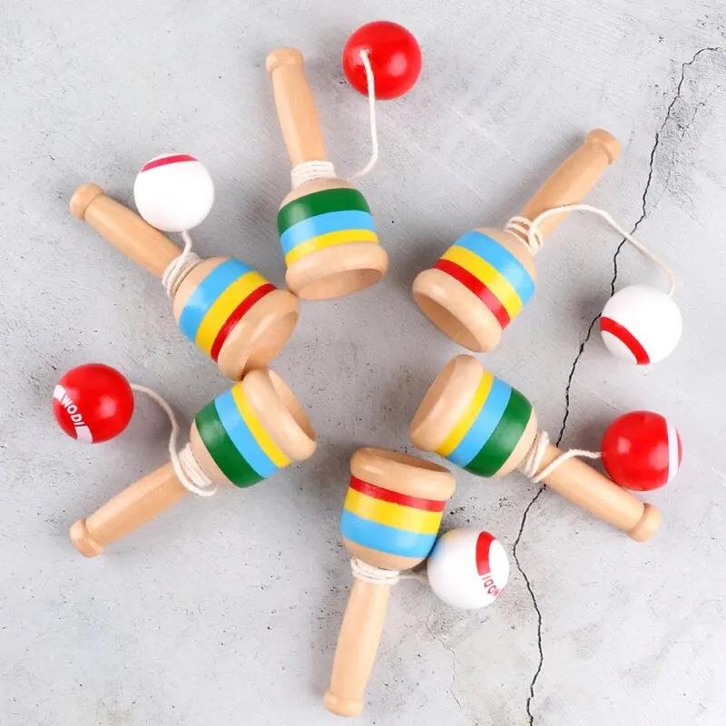 Montessori Spielzeug Holz Geschicklichkeits Schwert Tasse Entwickle Intelligenz Glatte Spielzeuge Pädagogisch Traditionelle Spiele Spielzeug Werfen und Fangen Ball
